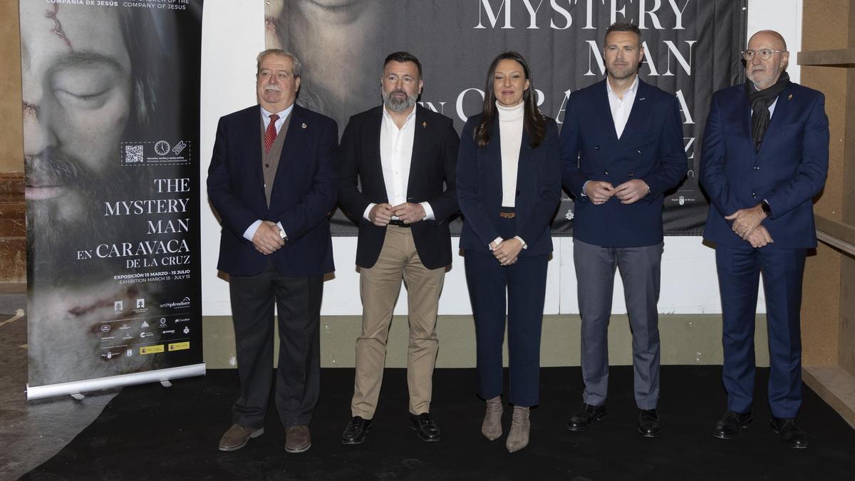 Presentación de la exposición The Mistery Man, que acogerá la sala de exposiciones 'La Compañía' en Caravaca