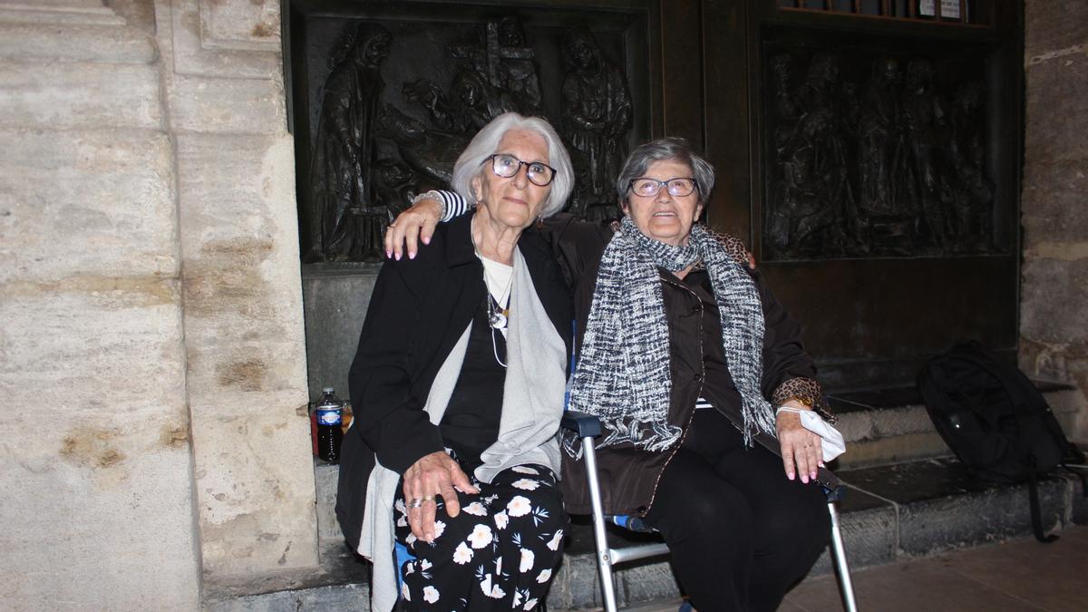 Las dos devotas volvieron a hacer acampada ante la Basílica.