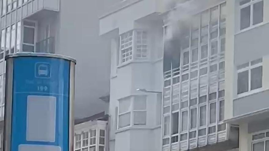Incendio en una vivienda de la calle San Roque de A Coruña