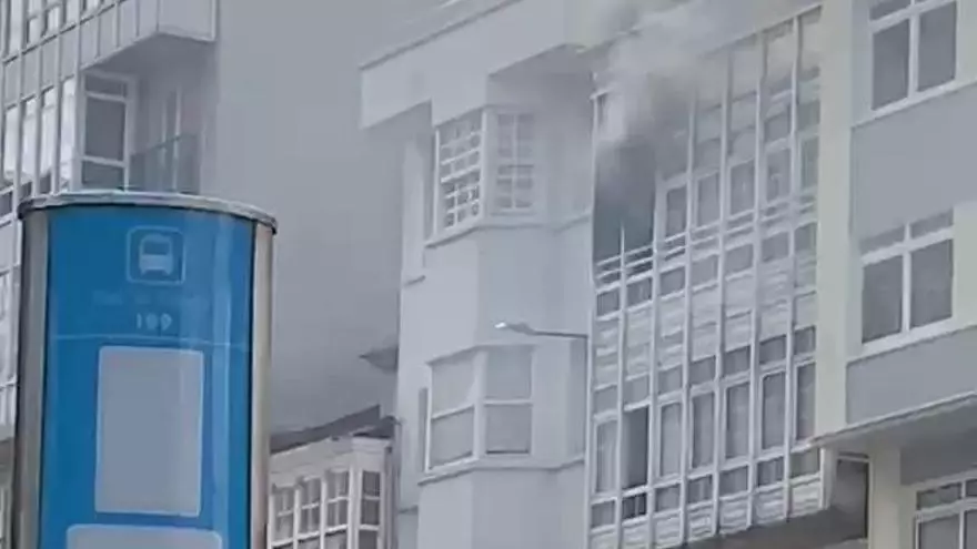 Incendio en una vivienda de la calle San Roque de A Coruña