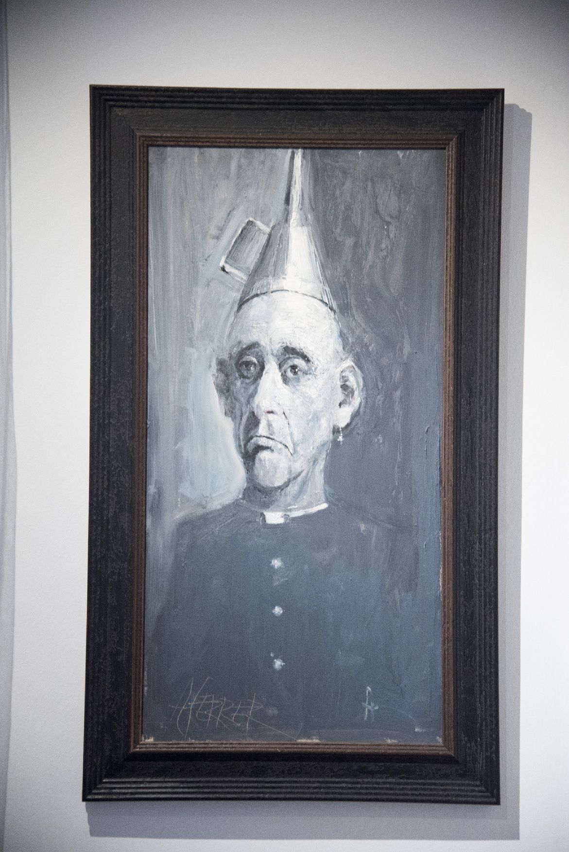 UNA TEMÀTICA RECURRENT: Els hermanos amb un embut per barret i una arracada en forma de creu a l’orella «els va pintar moltes vegades», diu Jaume Fornells. És una de les obres que es va poder veure en la darrera exposició, el 2006.