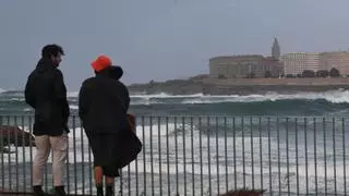 ¿Qué tiempo hará hoy en A Coruña? Vuelven las capuchas y los paraguas con la borrasca 'Karlotta'
