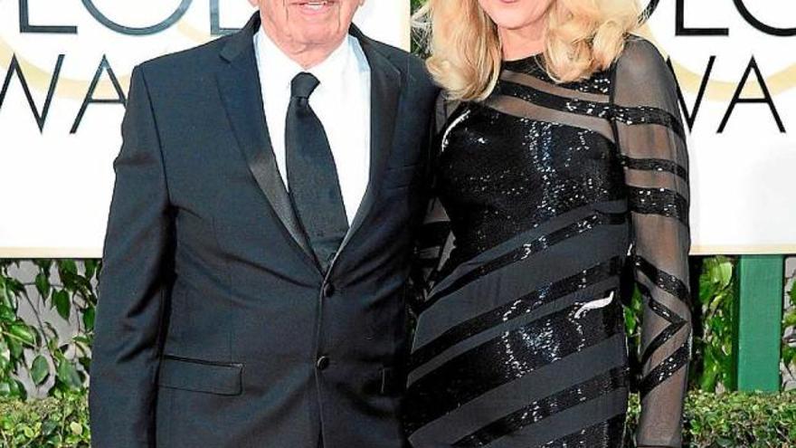 Rupert Murdoch i Jerry Hall arriben junts a la gala dels Globus d&#039;Or