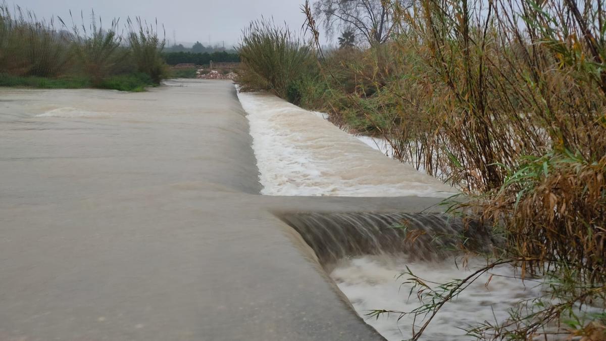 El Cànyoles se desborda a su paso por la pedanía de Annahuir en Xàtiva