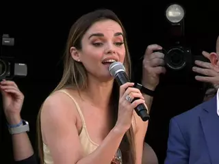 Melody, aclamada como una verdadera estrella en su pueblo, Dos Hermanas, antes de viajar a Eurovisión