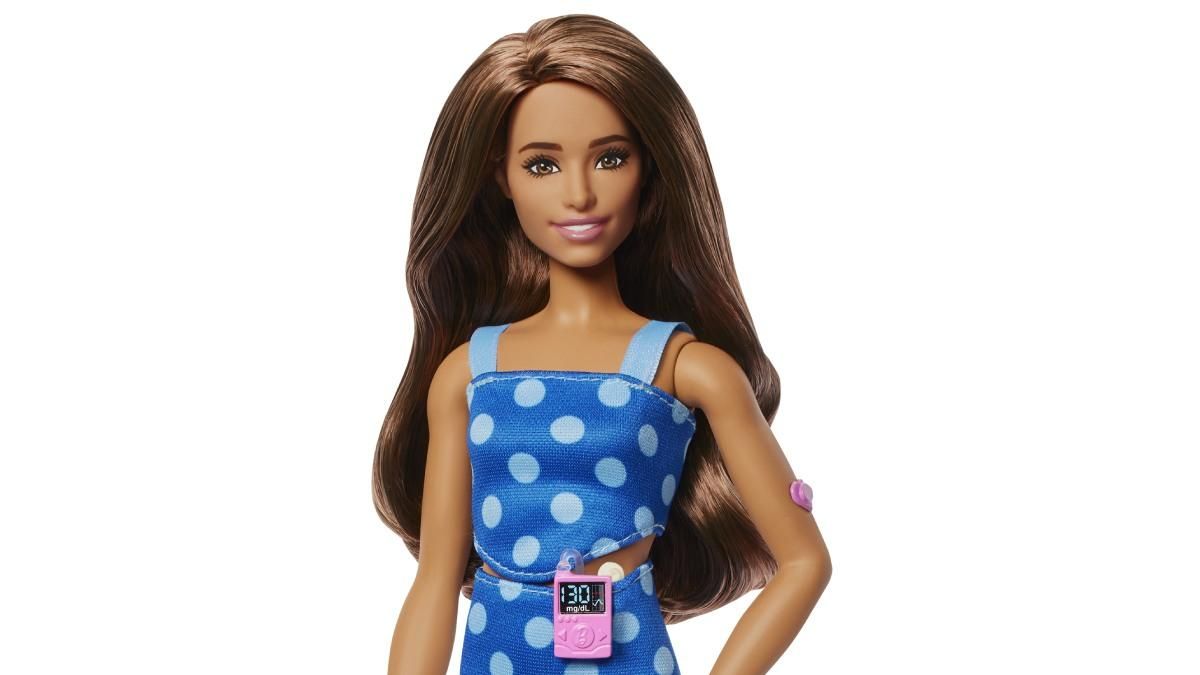 Jugar con Barbies mejora la salud mental y, además, favorece la identificación, como la nueva Barbie con diabetes