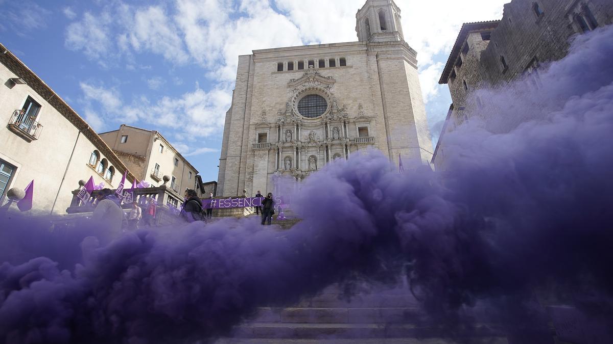 UGT denuncia la "pandèmia masclista" a les escales de la catedral
