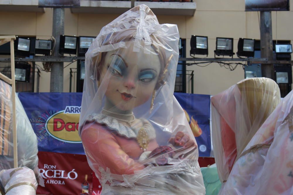 Piezas en la Plaza del Pilar