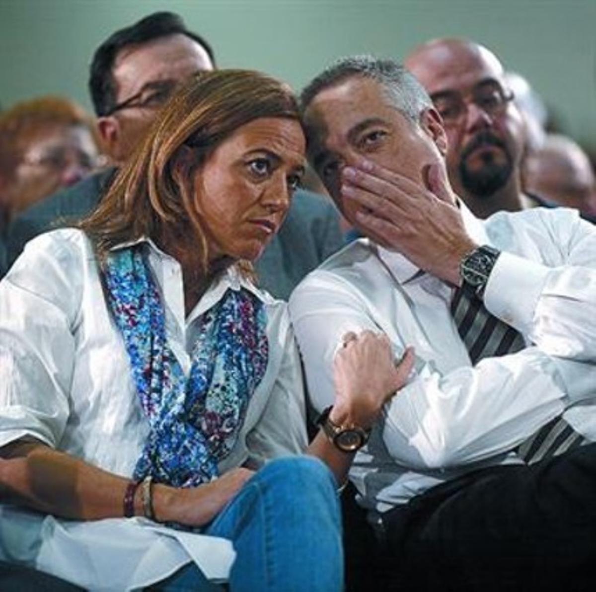 Chacón i Navarro, en un acte durant la campanya del 25-N.
