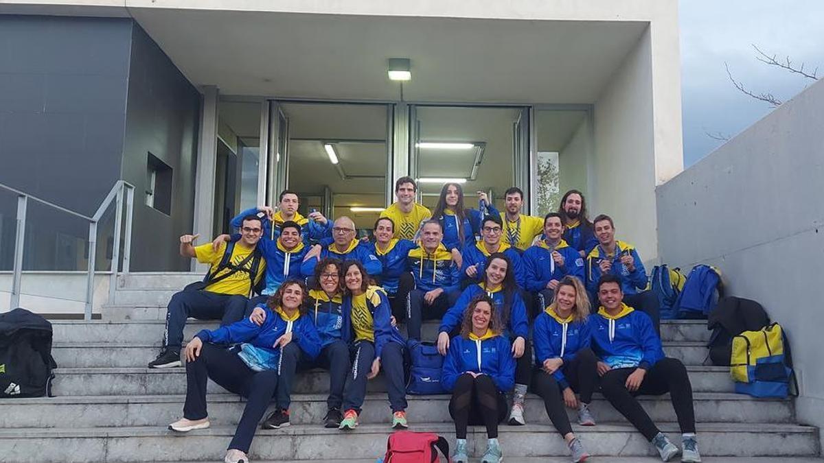 Nadadores del club Trencaones de Alzira.