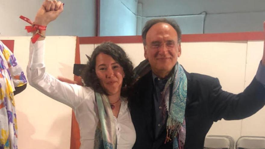 La diputada Ariagona González y el senador Francisco Fajardo, en Lanzarote .