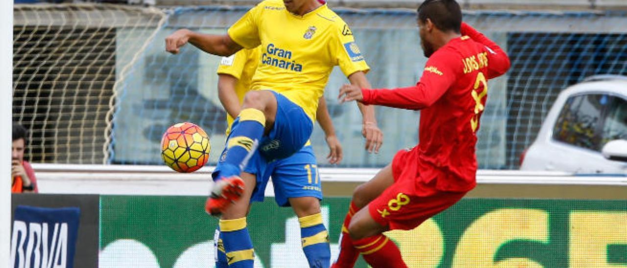 Vicente Gómez, durante la disputa de la 9ª jornada ante el Villarreal.