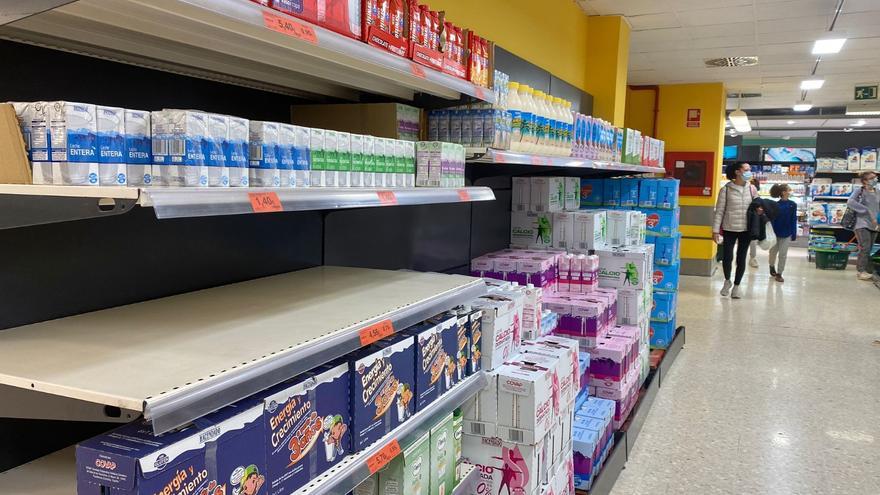 Los supermercados continúan teniendo escasez de lácteos y pescado fresco en Córdoba