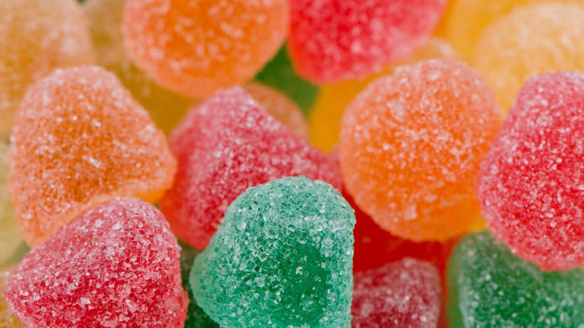 Los azúcares refinados son un peligro para la salud dental.