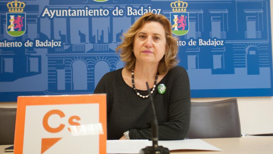 El PP de Badajoz ficha a Julia Timón, exconcejala de Ciudadanos