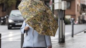 Abric i paraigua per a un inici de setmana de ple hivern a Catalunya