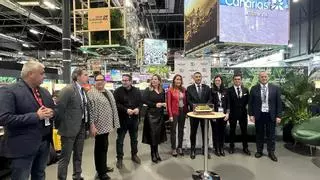 Fred. Olsen Express presenta en FITUR su nuevo miniferri para excursiones turísticas