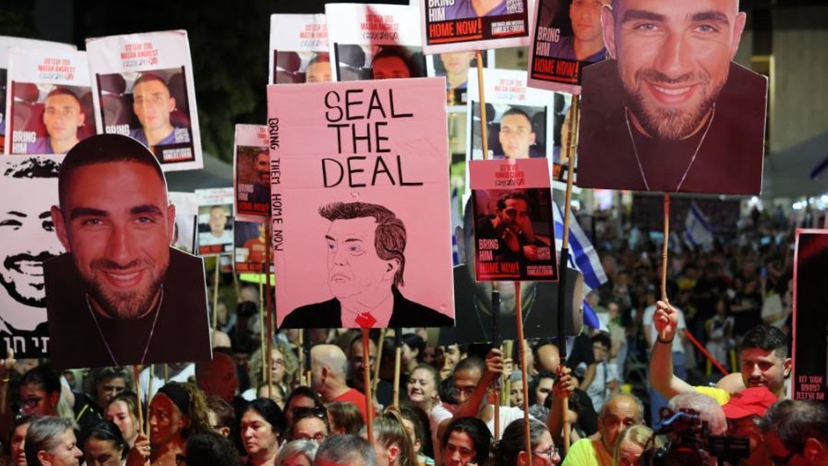 Miles de personas llaman en Israel a poner fin a la guerra en un aniversario cargado de esperanza
