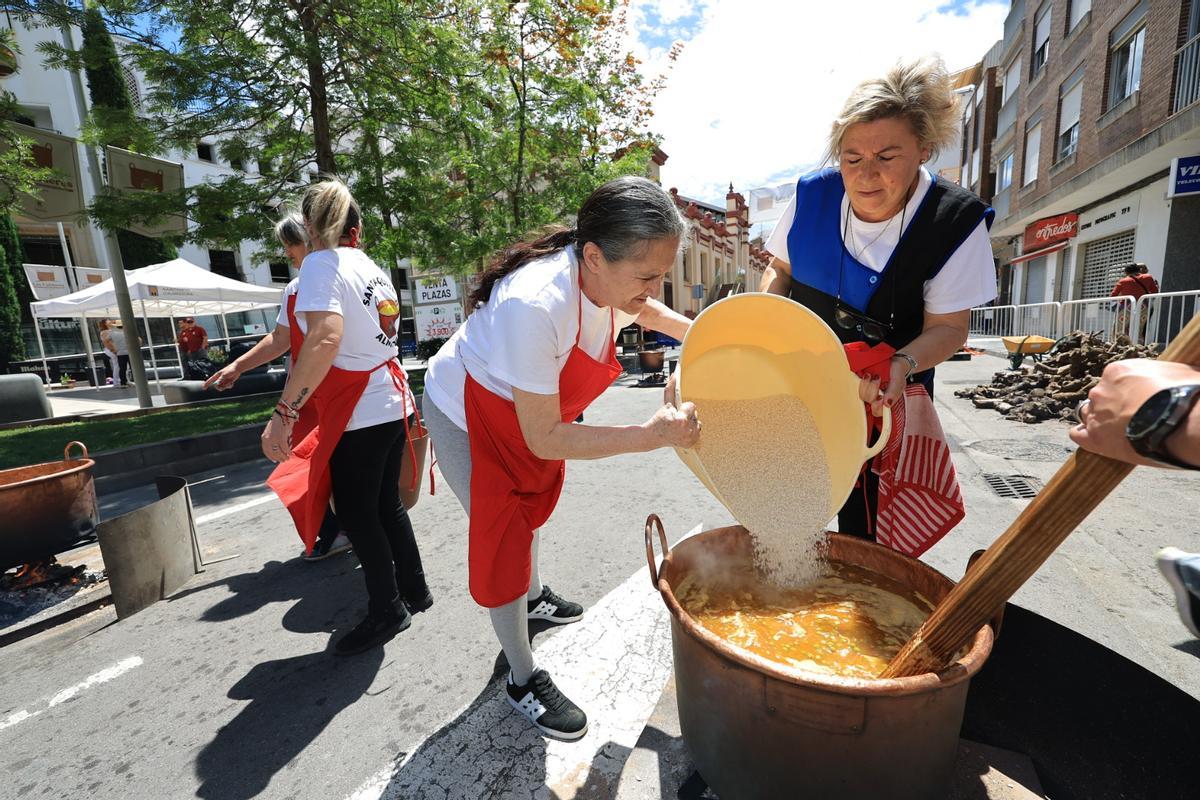 Las mejores imágenes de Les Calderes de Almassora, el día grande de las fiestas de Santa Quitèria