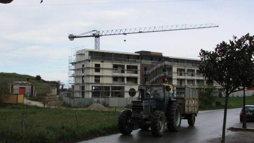 El nuevo edificio del hotel Kaype, en Barru (Llanes).