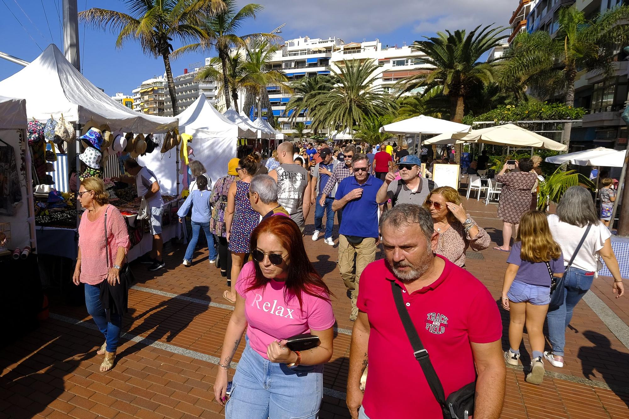 Belén de arena y mercadillo de Las Canteras