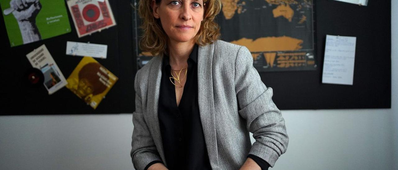 Laura Merino, psicóloga especializada en sectas, en su despacho de Madrid.