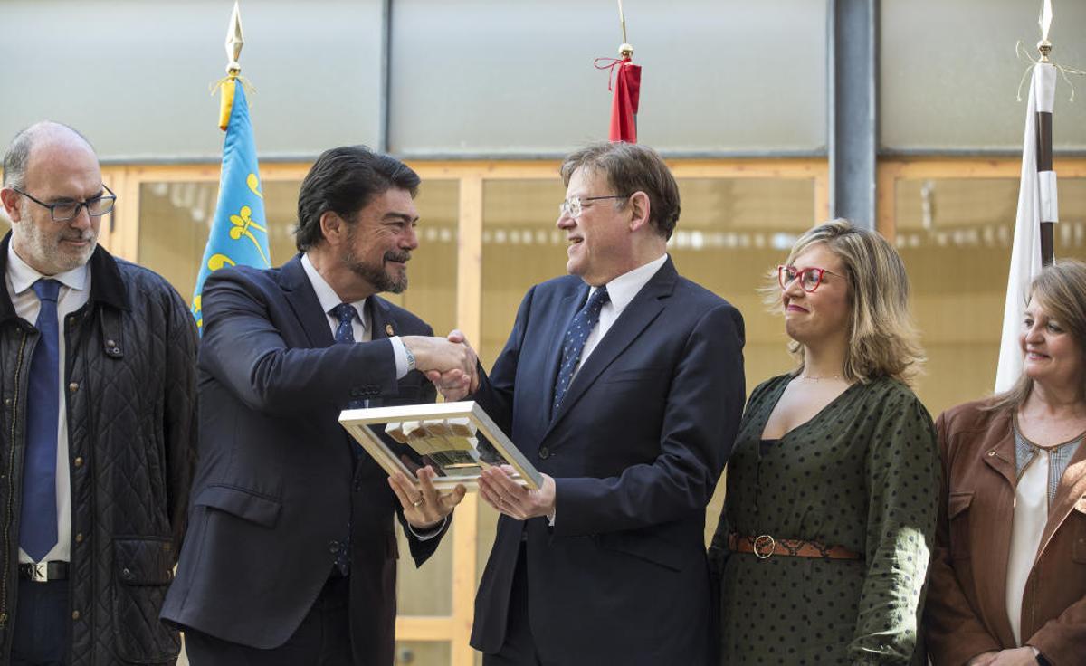 Recepción de Luis Barcala a Ximo Puig