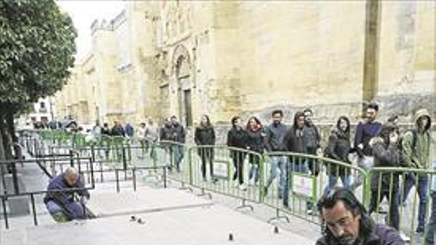 La alcaldesa defiende el plan municipal de seguridad de la nueva Semana Santa