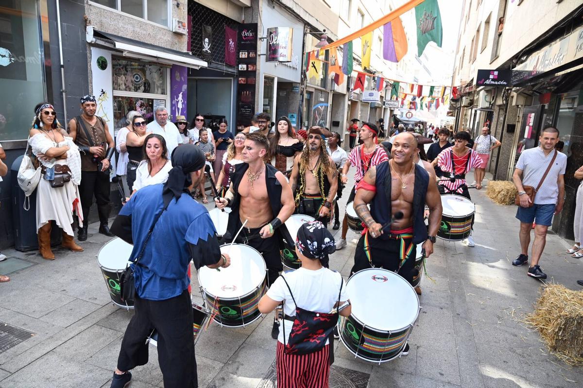 MARIN.Fiesta Corsaria por el centro