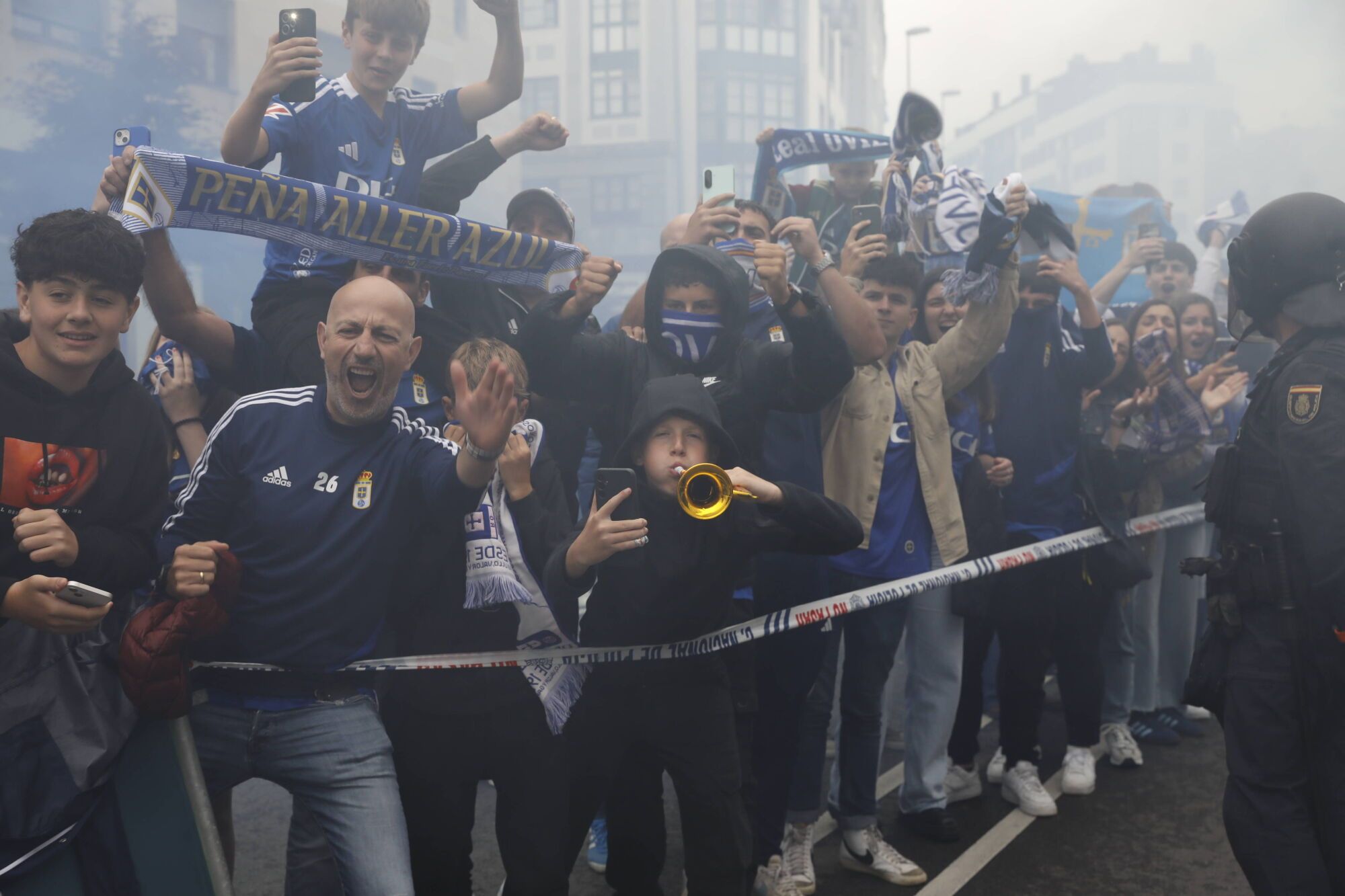 Así fue el recibimiento de la afición al Real Oviedo y toda la previa del último partido de la temporada