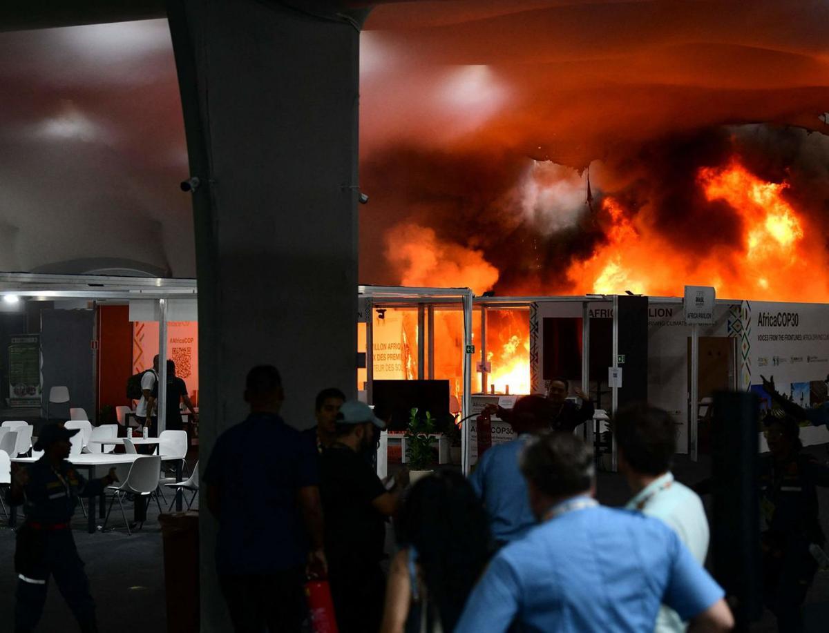 Un incendi fa evacuar la COP30 i interromp la negociació