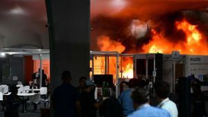 Un incendi fa evacuar la COP30 i interromp la negociació