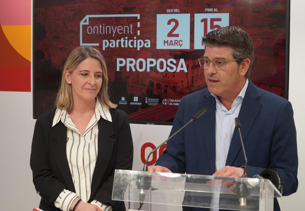 El alcalde de Ontinyent y la regidora de Ciudadanía, Inma López, en la presentacin de Ontinyent Participa 2026