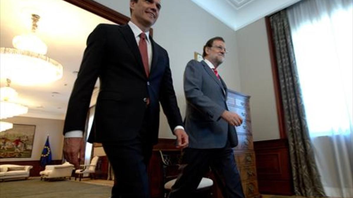 El presidente Mariano Rajoy y el líder de la oposición, Pedro Sánchez, en una de las reuniones que mantuvieron en el Congreso.