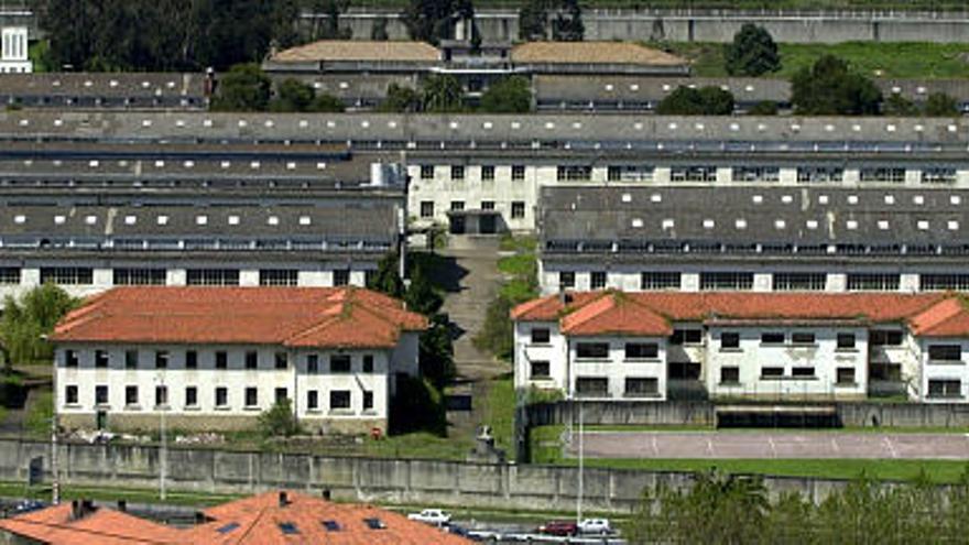 Vista genérica de las actuales instalaciones de   la fábrica de armas desde A Zapateira.