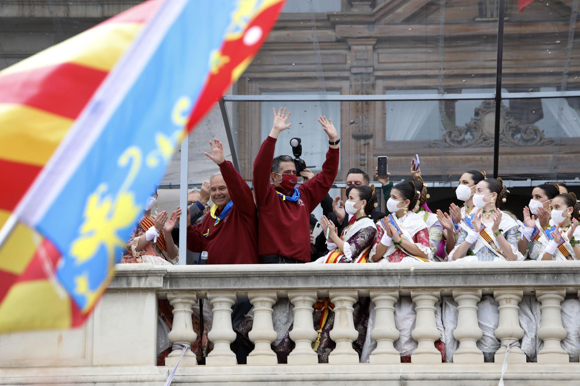 La mascletà con los colores de Ucrania, en imágenes