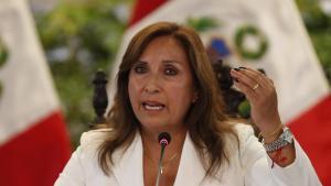 La presidenta de Perú, Dina Boluarte, durante una rueda de prensa.