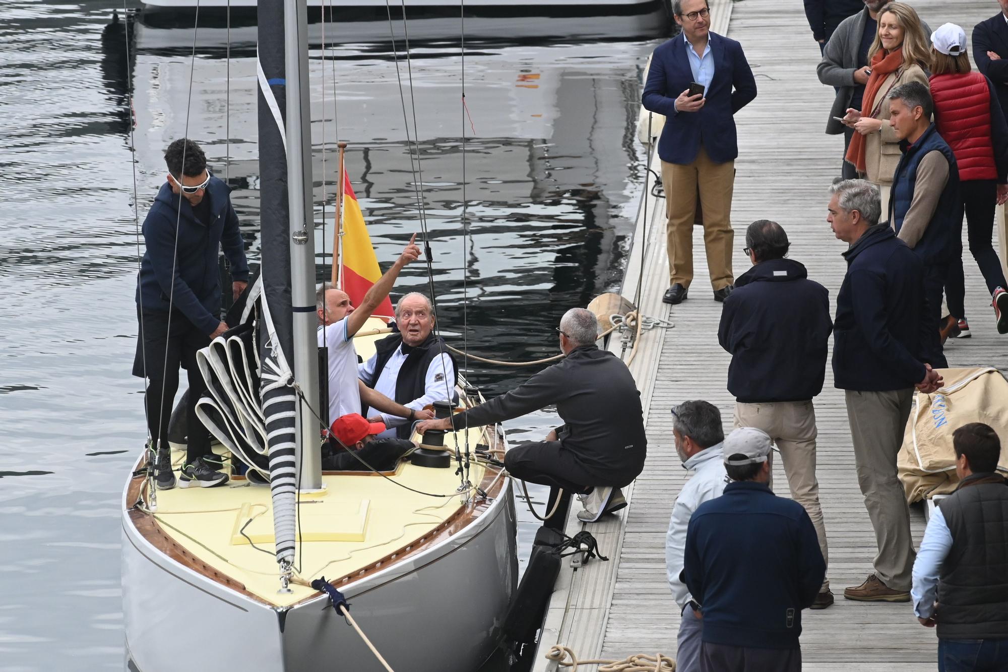 El rey emérito, Juan Carlos I, ya navega por aguas de Sanxenxo