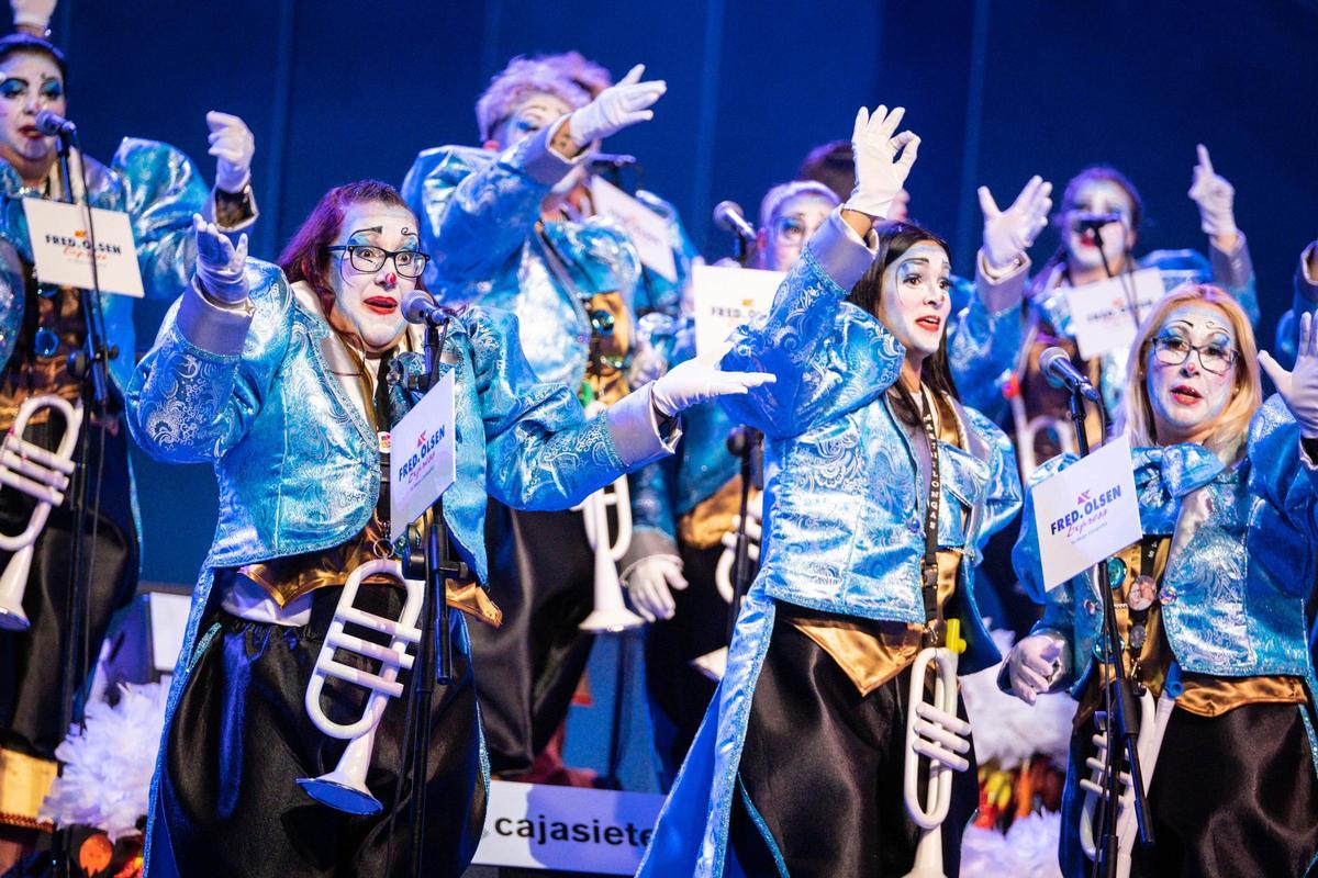 Marchilongas en su regreso al Carnaval tras su ausencia en 2022.