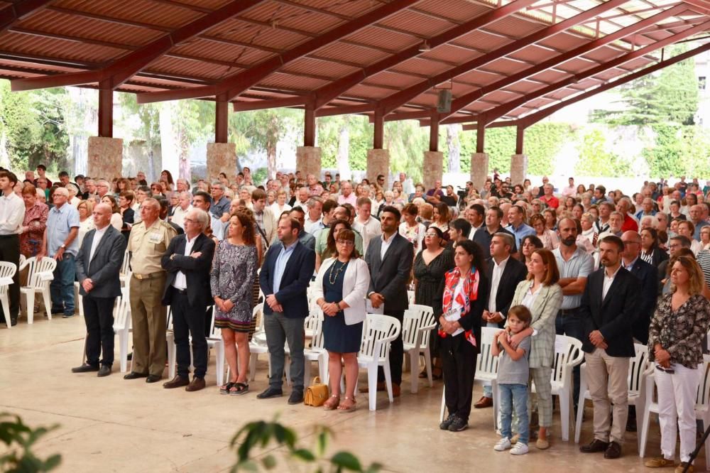 Lluc oficializa la marcha de los 'coritos' en una misa presidida por el obispo