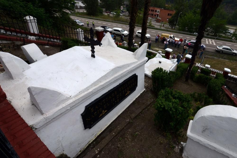 Inauguración del cementerio protestante de Mieres