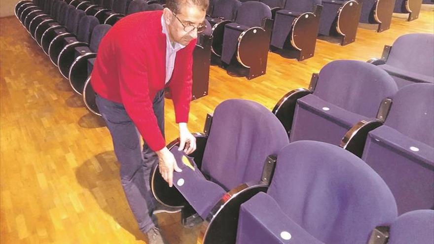 El teatro de Benicàssim cerrará en mayo por la renovación de las butacas