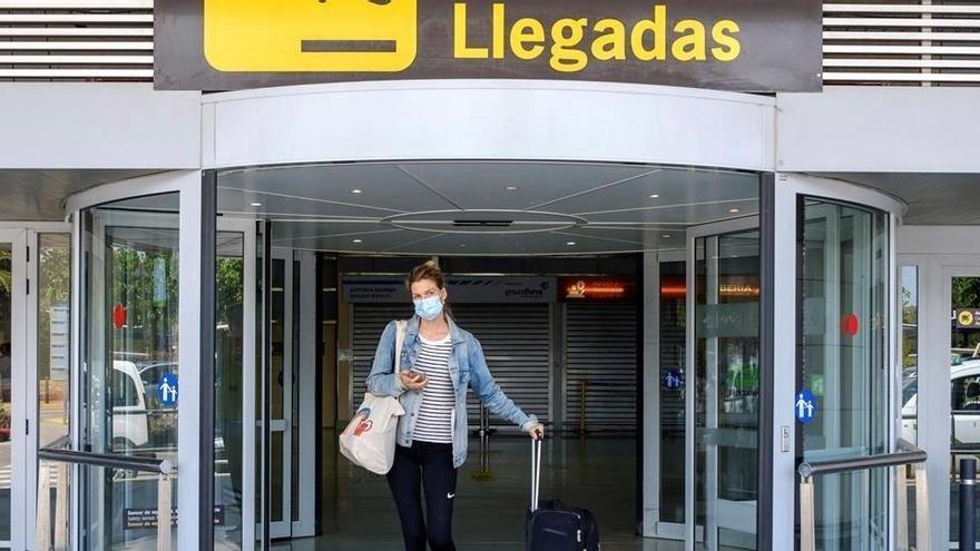 Solo los turistas ingleses que viajen a Balears se libran de la cuarentena del Reino Unido