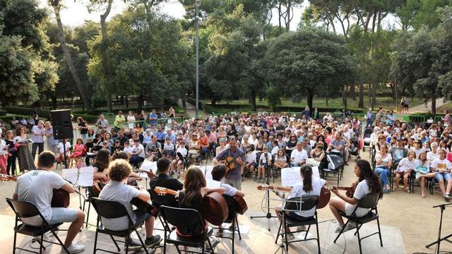 L’actuació dels alumnes de l’Escola de Música Allegro durant el seu concert de final de curs