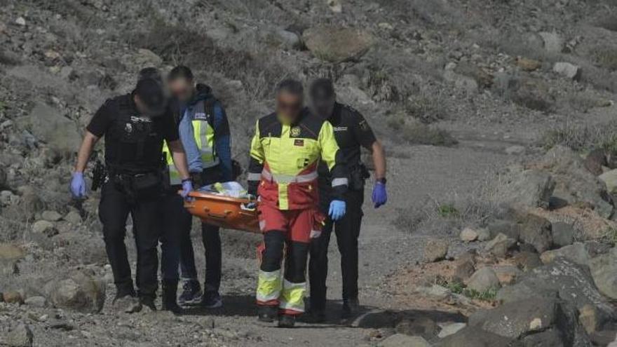 La Policía Nacional investiga el hallazgo del cadáver de un hombre joven en una playa de Gran Canaria