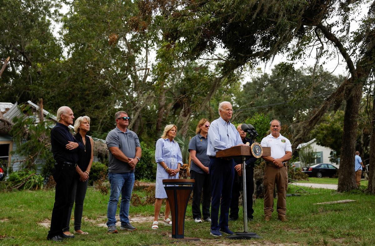 Biden visita a los afectados por el huracán Idalia en Florida