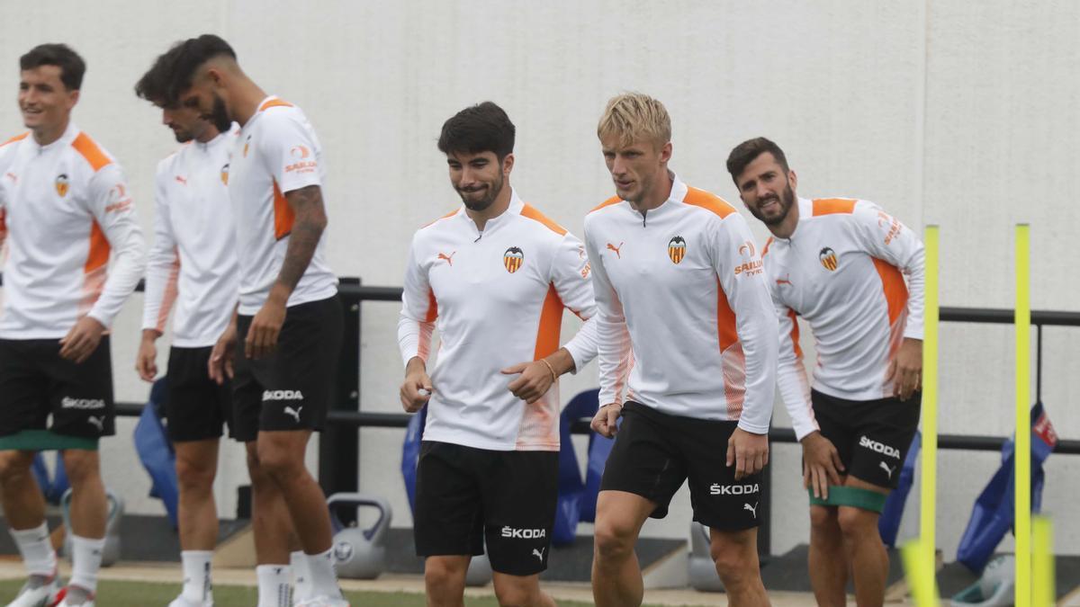 Carlos Soler, en el entrenamiento previo al partido del Mallorca