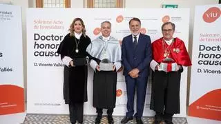 Vicente Vallés ya es Doctor Honoris Causa