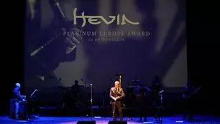 El compartido aniversario de Hevia que abarrota el teatro Jovellanos de Gijón