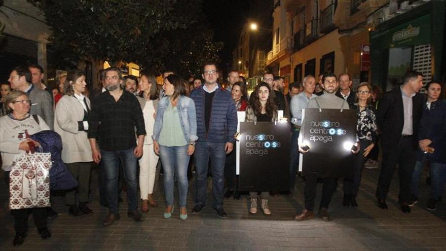 Comerciantes del centro contra la falta de iluminación